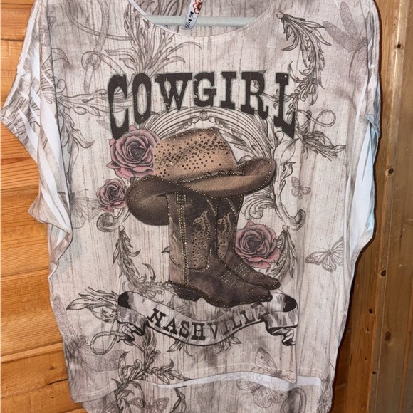 White Graphic Relaxed Tee with Short Sleeves - Picture 1 of 6